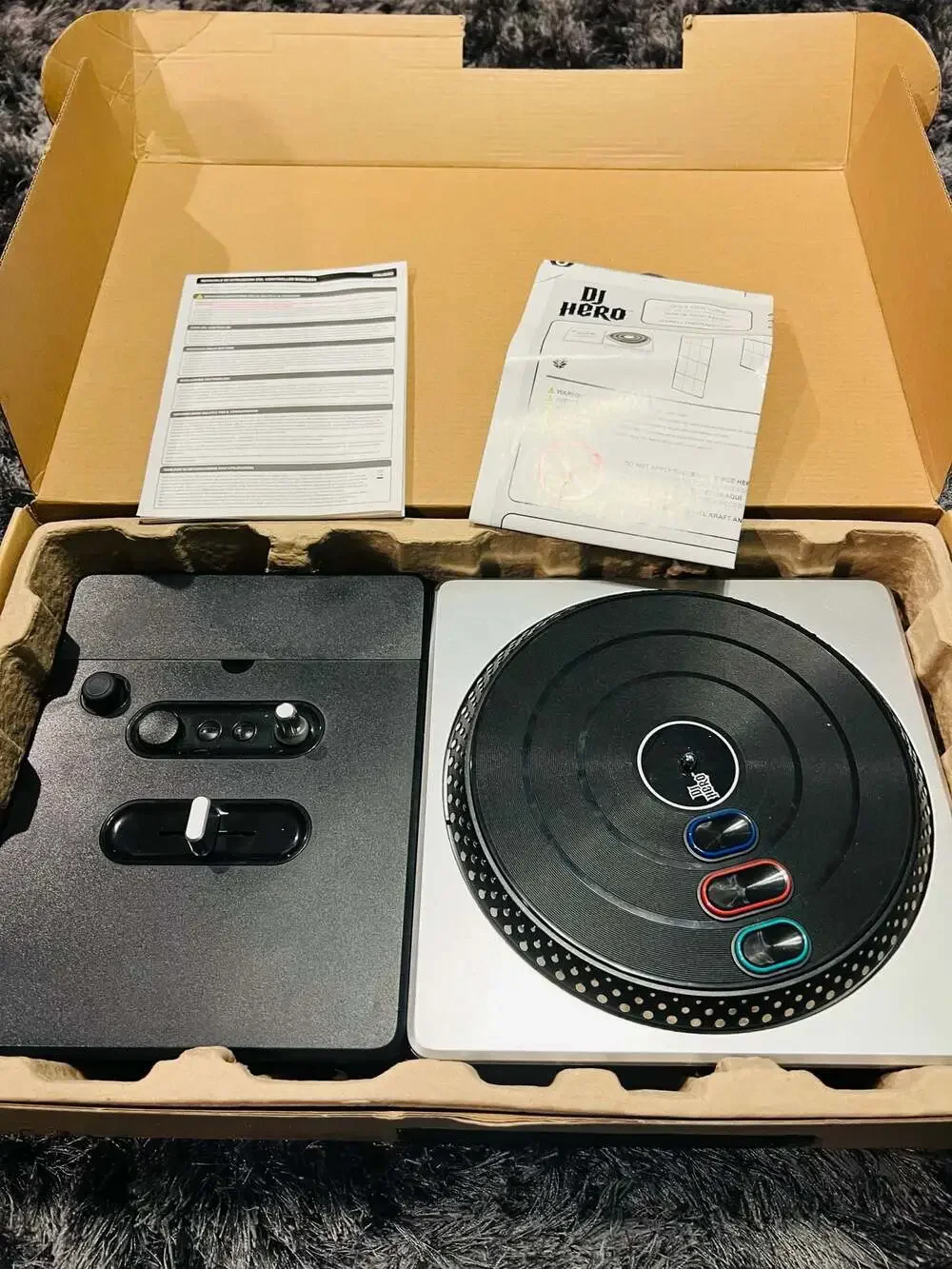 Wii DJ Hero Wireless Turntable and Mixing Board Controller in Box TESTED